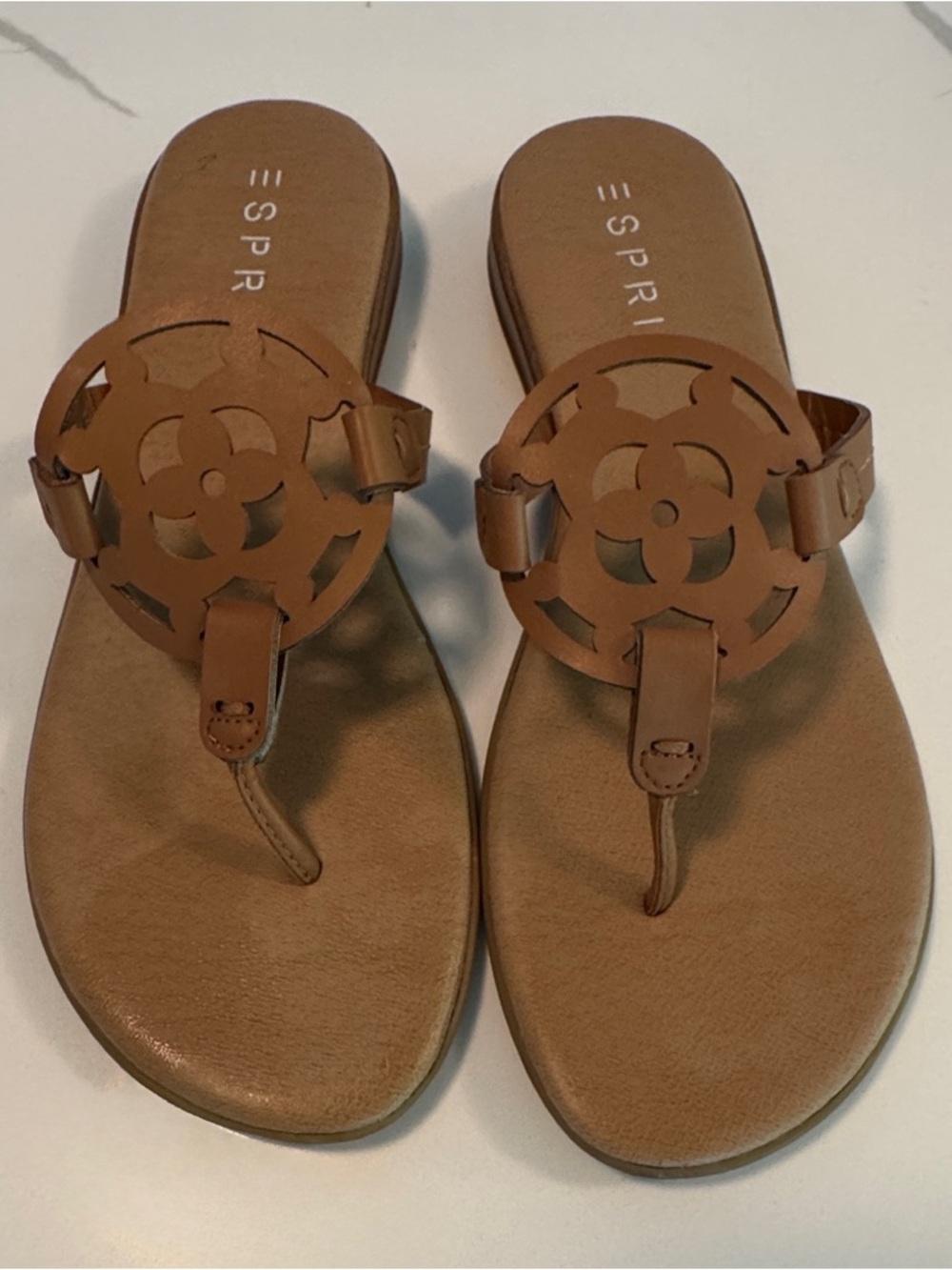 Esprit Tan Leather Cutout Circle-Detail Thong Sandals